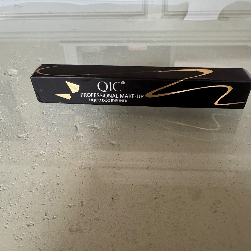 QIC Liquid Duo Eyeliner